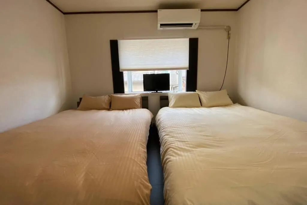 Ferienwohnung ㉒オープンセール 伏見稲荷駅から徒歩2分 無料wi-Fi 最大9名 Kyōto Japan