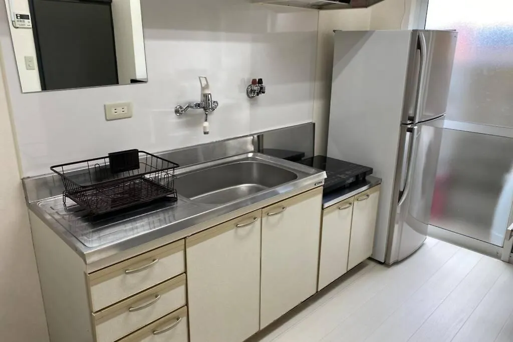 Apartment Ferienwohnung ㉒オープンセール 伏見稲荷駅から徒歩2分 無料wi-Fi 最大9名 Kyōto
